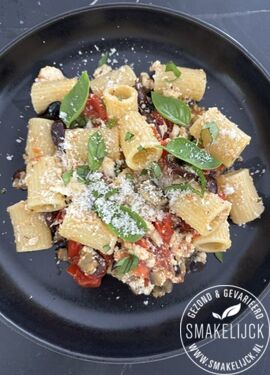 Ovenpasta met aubergine, ricotta.jpg